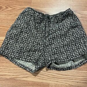 Old Navy girls size 16 shorts with adjustable waist. Tan and black cute & trendy